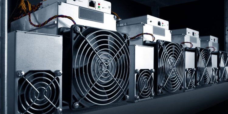 October Boosts Bitcoin Miners’ Revenue—But How Will the Election Shift the Market?