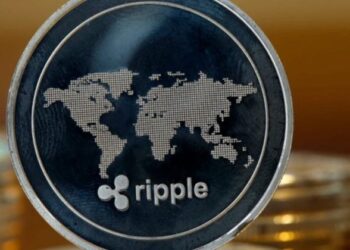 XRP breaks through $1 amid Trump-Ripple CEO meeting speculation