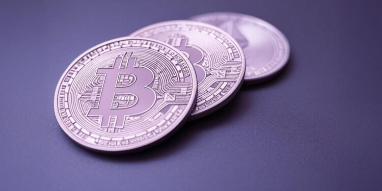 Bitcoin ETFs Bleed $226M While Ethereum Funds Feast on $130M Windfall