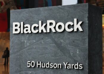 Blackrock’s Bitcoin Fund Tops 500,000 BTC as US ETFs Draw $353M in Inflows