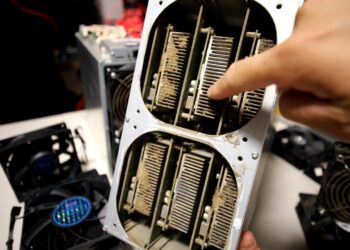 Super DIRTY and broken Ethereum ASIC board?