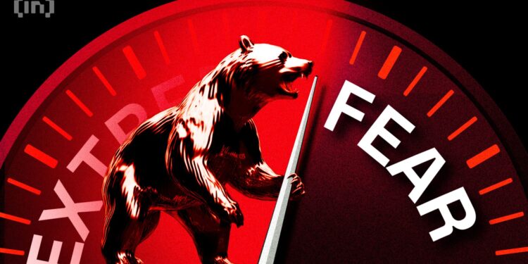 Analysts Debate Crypto Market Recovery as Bitcoin Teases with A Bear Cycle