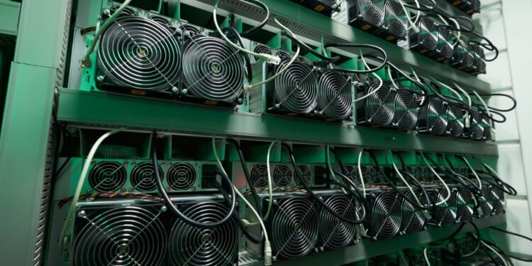 Russian Bitcoin Mining Ban Yielding Results in Siberia
