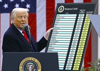 Bitcoin drops 5% as Trump tariffs stoke trade war, recession fears