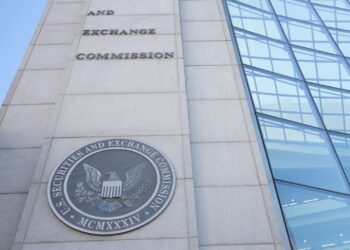 Coinbase Rallies Behind Incoming SEC Chair Promising Full Focus on Crypto Clarity