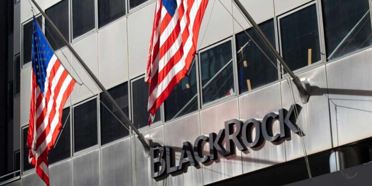 Blackrock Discusses Crypto Regulation With SEC to Push Urgent Rule Overhaul