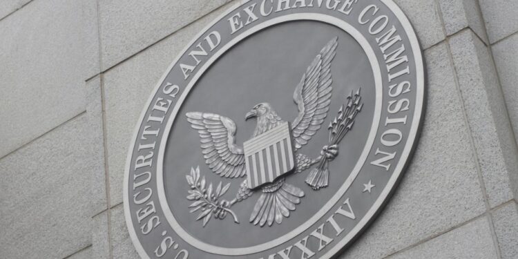 SEC Commissioner Rejects DeFi Overreach, Defends Core US Principles
