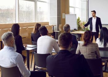US Banking Regulator Calls for Expanded Crypto Financial Literacy