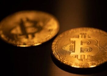 Bitcoin hits new all-time high above $121K as bulls tighten their grip
