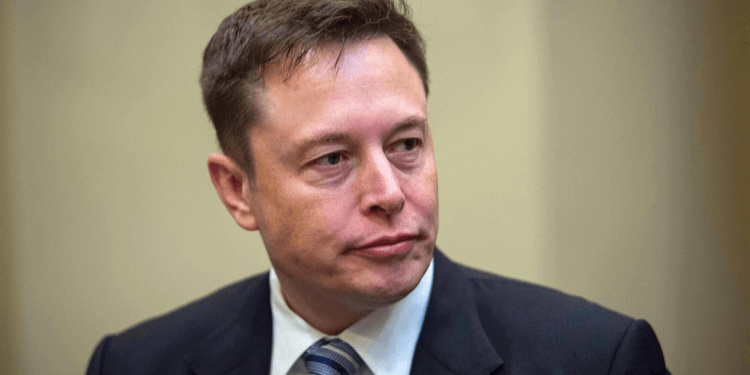 Elon Musk announces his