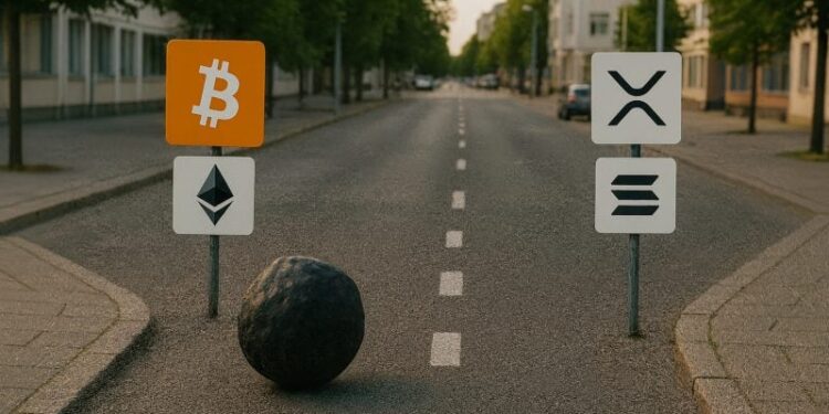 BlackRock rules out XRP and SOL ETFs despite Ripple-SEC case closure