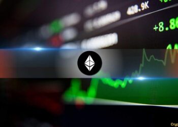 Ethereum Joins $1.9B Crypto Surge, Bitcoin Bags $977M as Investors Pile Back In