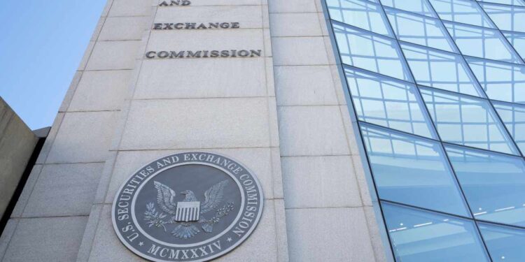 SEC Chair Declares ‘Crypto’s Time Has Come’—Champions ‘Super-App’ Trading Innovation