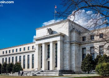 Fed Governor: Guardrails Essential for Stablecoins to Modernize Finance