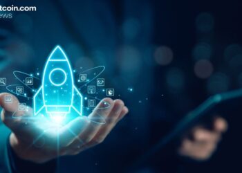 Grayscale and Franklin Load XRP ETFs for Launch—Ripple CEO Sees Pre-Thanksgiving Rush