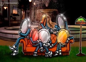 Altcoin Social Media Interest Hits 12-Month Low: Santiment