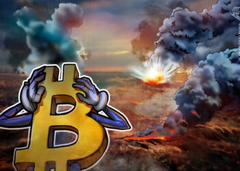 Bitcoin Stalls at $70K as SPY, QQQ ETFs Post Record Outflows