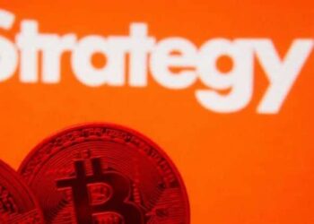 Strategy CEO Phong Le sells 3,299 shares for over $456,000