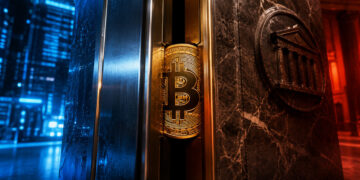 Bitcoin is caught between a $177 billion risk-on boom and the return of Fed rate-hike fears