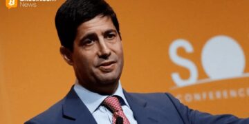 Kevin Warsh Takes Fed Chair Oath as FOMC Gives Unanimous Backing