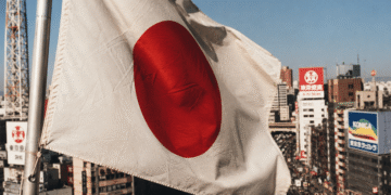Japan's National Business Corporate Pension Fund Plans 1% Crypto Bet to Hedge Dollar Decline