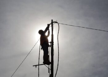 Paraguay Convicts Two Bitcoin Miners to Jail Sentences for Large-Scale Energy Theft