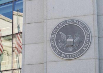 SEC Commissioner Challenges Blockchain Oversight Push That Could Shape Crypto Rules
