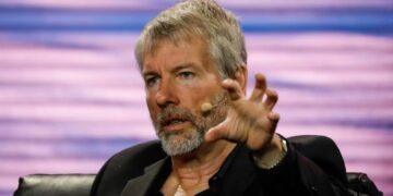 Buy or Sell? What Michael Saylor's Cryptic New Tweet Means for Bitcoin