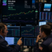 SOL faces selling pressure as ETF inflows slow and futures sentiment weakens