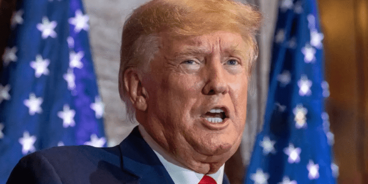 White House Touts 'Trump Coin' as TRUMP Memecoin Holders Sit on $3.81 Billion in Losses