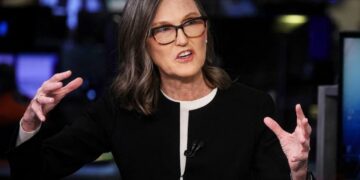 Cathie Wood's Ark Buys $21M in Block, $2.3M in SpaceX