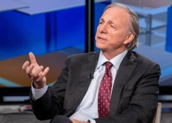 Ray Dalio Predicts US Debt Crisis and Backs Bitcoin, Gold Over Bonds
