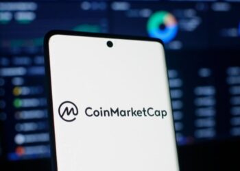 Binance-Owned Coinmarketcap Buys Coinglass as Data Debate Grows