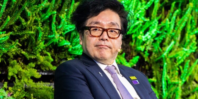 Tom Lee Says Bitmine Will Stop Buying ETH at 5% of Supply